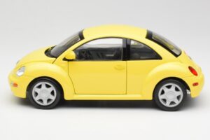 Volkswagen New Beetle Gelb Maisto 1:18 37800-M4 Druckguss — Bild 4 von 8