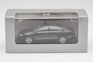 Volkswagen Passat B6 Sedan Shadow Blau Metallic Minichamps 1:43 PASSAT001 Druckguss — Bild 3 von 3