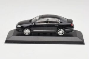 Volkswagen Passat B6 Sedan Shadow Blau Metallic Minichamps 1:43 PASSAT001 Druckguss