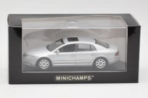 Volkswagen Phaeton Silber Minichamps 1:43 3D0099300A Druckguss — Bild 4 von 4