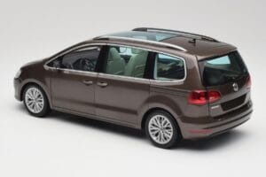 Volkswagen Sharan 7N Eichenbraun Metallic Minichamps 1:18 110051001 Druckguss — Bild 7 von 8