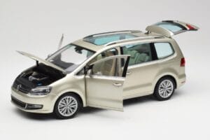 Volkswagen Sharan 7N Reflex Silber Metallic Minichamps 1:18 110051002 Druckguss — Bild 2 von 8
