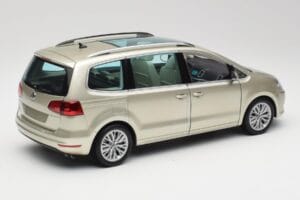 Volkswagen Sharan 7N Reflex Silber Metallic Minichamps 1:18 110051002 Druckguss — Bild 3 von 8