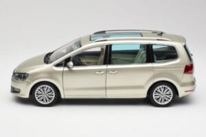 Volkswagen Sharan 7N Reflex Silber Metallic Minichamps 1:18 110051002 Druckguss — Bild 4 von 8