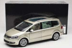 Volkswagen Sharan 7N Reflex Silber Metallic Minichamps 1:18 110051002 Druckguss — Bild 8 von 8