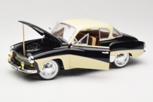 Wartburg 311 Coupe Schwarz & Beige Revell 1:18 08419 Druckguss — Bild 2 von 8