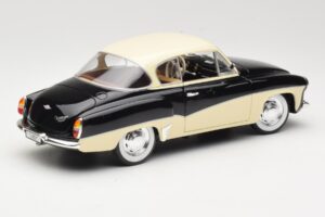 Wartburg 311 Coupe Schwarz & Beige Revell 1:18 08419 Druckguss — Bild 3 von 8