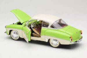 Wartburg 313 Pastellgrün über Beige Revell 1:18 09018 Druckguss — Bild 5 von 8