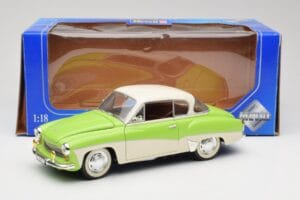 Wartburg 313 Pastellgrün über Beige Revell 1:18 09018 Druckguss — Bild 8 von 8