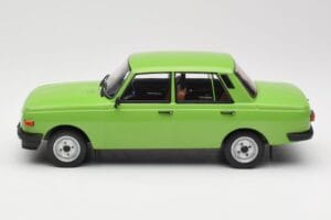 Wartburg 353 Grün MCG 1:18 MCG18062 Druckguss — Bild 3 von 6