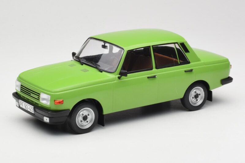 Wartburg 353 Grün MCG 1:18 MCG18062 Druckguss