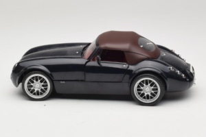 Wiesmann Roadster MF Carbon Black Revell 1:18 WIESMANN001 Druckguss — Bild 5 von 9