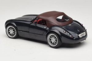 Wiesmann Roadster MF Carbon Black Revell 1:18 WIESMANN001 Druckguss — Bild 6 von 9