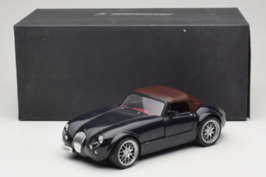 Wiesmann Roadster MF Carbon Black Revell 1:18 WIESMANN001 Druckguss — Bild 9 von 9