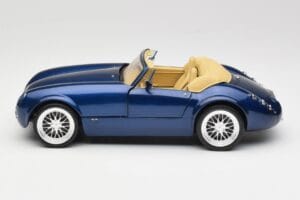 Wiesmann Roadster MF3 Blau Revell 1:18 08861 Druckguss — Bild 4 von 8