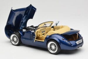 Wiesmann Roadster MF3 Blau Revell 1:18 08861 Druckguss — Bild 5 von 8