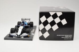 Williams Racing Mercedes FW43B #63 G. Russell Saudi Arabian GP 2021 Minichamps 1:18 117212263 Druckguss — Bild 6 von 6