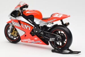 Yamaha YZR-M1 Gauloises Fortuna Yamaha #7 C. Checa MotoGP 2004 Minichamps 1:12 122043007 Druckguss — Bild 5 von 6