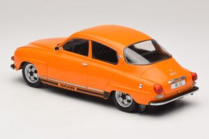 Saab 96 V4 Orange MCG 1:18 MCG18654 Druckguss — Bild 5 von 6