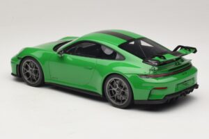 Porsche 911 992.2 GT3 Weissach Package Python Green GT Spirit 1:18 GT576 Resin — Bild 5 von 6