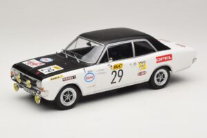 Opel Commodore A #29 J-L. Clarr / J-P. Peyroux Tour de France Automobile 1971 MCG 1:18 MCG18562R Druckguss