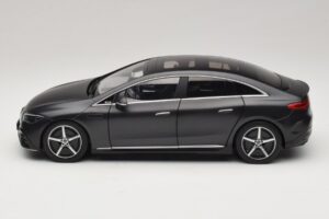 Mercedes EQE V295 Graphite Grey Magno NZG 1:18 B66961108 Druckguss — Bild 3 von 8