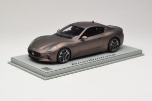 Maserati GranTurismo Trofeo Rame Folgore BBR 1:18 P18240AMAS Resin — Bild 2 von 7