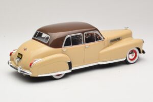 Cadillac Fleetwood Series 60 Special Beige MCG 1:18 MCG18656 Druckguss — Bild 2 von 6