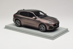 Maserati Grecale Bronze BBR 1:18 P18220FMAS Resin — Bild 4 von 7