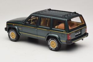 Jeep Cherokee XJ Limited Hunter Green Otto 1:18 OT1204 Resin — Bild 5 von 6