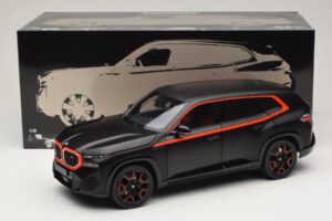 BMW XM G09 Matt Black Minichamps 1:18 110023301 Druckguss — Bild 8 von 8