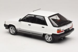 Renault 11 Turbo Weiß MCG 1:18 MCG18589 Druckguss — Bild 5 von 6