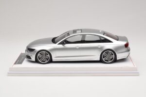 Audi S6 C7 Florett Silver Metallic IVY Merit 1:18 Audi S6 C7 Florett Silver Metallic IVY Merit 1:18 REMC038 Resin