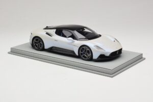 Maserati MC20 Bianco Audace BBR 1:18 P18191AMAS Resin — Bild 5 von 6