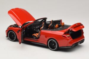BMW M4 G83 Cabriolet Red Metallic Minichamps 1:18 110021030 Druckguss — Bild 5 von 8