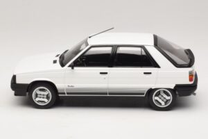 Renault 11 Turbo Weiß MCG 1:18 MCG18589 Druckguss — Bild 3 von 6