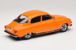 Saab 96 V4 Orange MCG 1:18 MCG18654 Druckguss — Bild 2 von 6