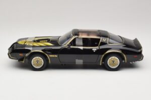 Pontiac Firebird Trans Am Kill Bill Movie Greenlight 1:18 12951 Druckguss — Bild 3 von 6