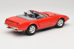 Ferrari 365 GTS/4 Spider Rot Techno Giodi 1:18 40028-P1 Druckguss — Bild 3 von 8