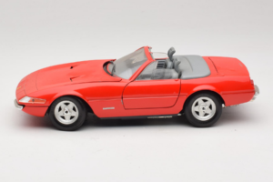 Ferrari 365 GTS/4 Spider Rot Techno Giodi 1:18 40028-P1 Druckguss — Bild 4 von 8