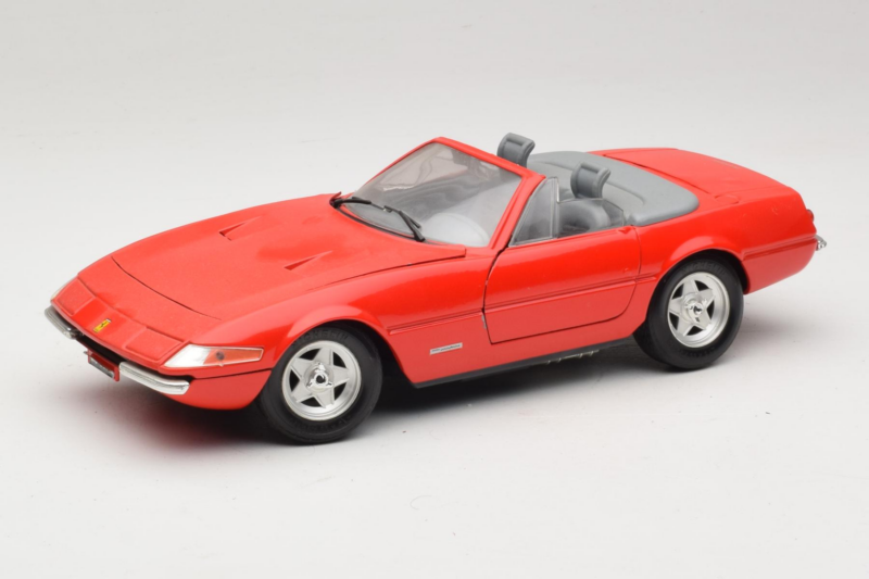 Ferrari 365 GTS/4 Spider Rot Techno Giodi 1:18 40028-P1 Druckguss
