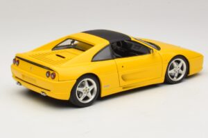 Ferrari F355 Spider Gelb mit Schwarzem Dach UT Models 1:18 180074030-P4 Druckguss — Bild 3 von 8
