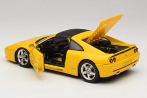 Ferrari F355 Spider Gelb mit Schwarzem Dach UT Models 1:18 180074030-P4 Druckguss — Bild 5 von 8