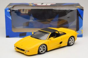 Ferrari F355 Spider Gelb mit Schwarzem Dach UT Models 1:18 180074030-P4 Druckguss — Bild 8 von 8