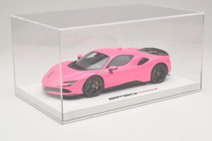 Ferrari SF90 Pack Fiorano Glanz Qatar Pink BBR 1:18 RACELINE137 Resin — Bild 6 von 7