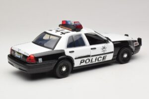 Ford Crown Victoria Police Interceptor The Hangover Movie Greenlight 1:18 12911 Druckguss — Bild 2 von 6