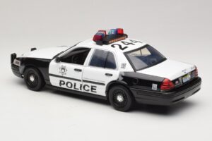 Ford Crown Victoria Police Interceptor The Hangover Movie Greenlight 1:18 12911 Druckguss — Bild 5 von 6
