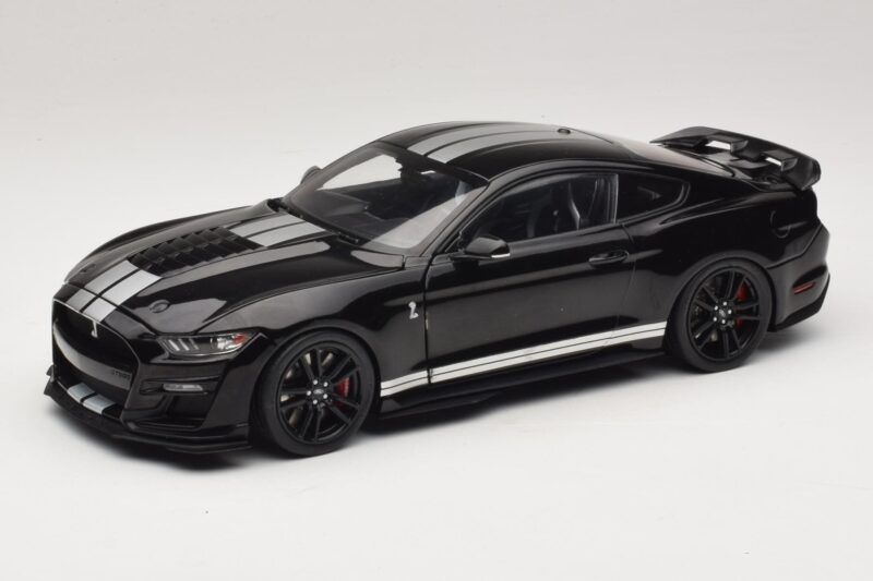 Ford Mustang Shelby GT500 S550 Schwarz IXO 1:18 U18RDC002-FO Druckguss