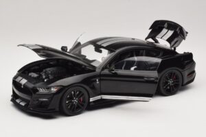 Ford Mustang Shelby GT500 S550 Schwarz IXO 1:18 U18RDC002-FO Druckguss — Bild 2 von 8