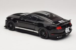 Ford Mustang Shelby GT500 S550 Schwarz IXO 1:18 U18RDC002-FO Druckguss — Bild 7 von 8